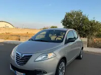 Usata Lancia Ypsilon Silver 69 CV (50 kW) 2013 Nero Utilitaria