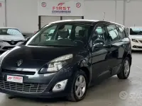 Usata Renault Scénic III Luxe 110 CV (80 kW) 2011 Grigio Monovolume