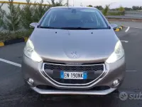 Usata Peugeot 208 Allure 68 CV (50 kW) 2012 Grigio Utilitaria