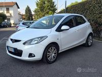 Usata Mazda 2 75 CV (55 kW) 2009 Bianco Utilitaria