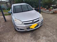 Usata Opel Astra Club 90 CV (66 kW) 2008 Grigio Station wagon