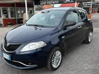 Usata Lancia Ypsilon Silver 69 CV (50 kW) 2016 Blu Utilitaria