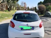 Usata Peugeot 208 2014 Utilitaria