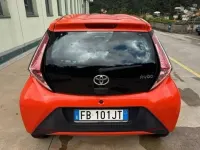 Usata Toyota Aygo Cool 69 CV (50 kW) 2015 Rosso Utilitaria