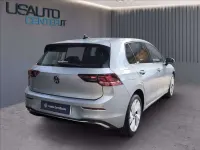 Usata VW Golf VIII Life 150 CV (110 kW) 2025 Dolomite silver metallizzato Berlina