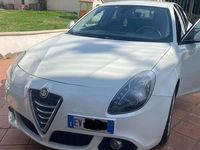 Usata Alfa Romeo Giulietta Distinctive 120 CV (88 kW) 2014 Bianco Utilitaria