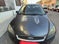 Begagnad Ford Focus 90 HK (66 kW) 2007 Grå Kombi