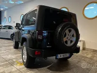 Usata Jeep Wrangler Sahara 200 CV (147 kW) 2012 Nero SUV