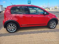 Usata VW cross up! 75 CV (55 kW) 2014 Rosso Utilitaria