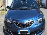 Usata Lancia Ypsilon Gold 69 CV (50 kW) 2022 Blu/azzurro Utilitaria
