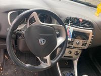 Begagnad Lancia Delta 2010 Grå Halvkombi