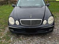 Usata Mercedes E220 177 CV (130 kW) 2003 Blu/azzurro Berlina