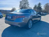 Usata Alfa Romeo Giulia Business 180 CV (132 kW) 2017 Grigio Berlina