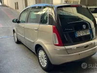 Usata Lancia Musa 95 CV (69 kW) 2009 Marrone Monovolume