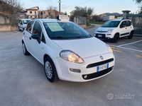 Usata Fiat Punto Street 77 CV (56 kW) 2018 Bianco Utilitaria