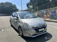 Usata Peugeot 208 Access 68 CV (50 kW) 2015 Grigio Utilitaria