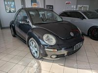 Usata VW New Beetle 105 CV (77 kW) 2007 Nero Utilitaria