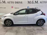 Usata Toyota Yaris Hybrid Style 92 CV (67 kW) 2023 Bianco Berlina