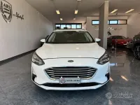 Usata Ford Focus 120 CV (88 kW) 2019 Bianco Station wagon