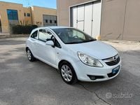 Usata Opel Corsa 59 CV (43 kW) 2009 Bianco Utilitaria
