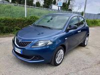 Usata Lancia Ypsilon Silver 69 CV (50 kW) 2022 Blu Utilitaria