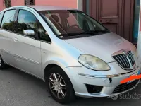 Usata Lancia Musa 90 CV (66 kW) 2009 Grigio Monovolume
