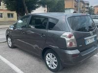 Usata Toyota Corolla Verso 2009 Grigio Monovolume