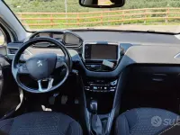 Usata Peugeot 208 Allure 82 CV (60 kW) 2016 Bianco Utilitaria