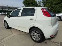 Usata Fiat Punto Lounge 77 CV (56 kW) 2016 Bianco Utilitaria