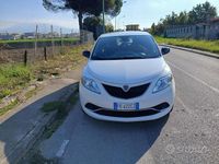 Usata Lancia Ypsilon Platinum 95 CV (69 kW) 2016 Bianco Utilitaria