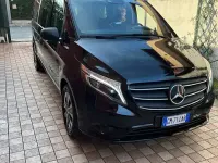 Usado Mercedes V220 Executive 163 CV (119 kW) 2023 Negro Monovolumen