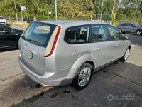 Usata Ford Focus 109 CV (80 kW) 2010 Grigio Berlina