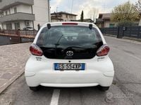 Usata Toyota Aygo Connect Style 68 CV (50 kW) 2013 Grigio Utilitaria