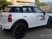 Usata Mini Countryman Business 90 CV (66 kW) 2014 Bianco SUV