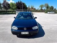 Begagnad VW Golf III Comfortline 101 HK (74 kW) 1998 Blå Sedan