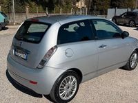 Usata Lancia Ypsilon 77 CV (56 kW) 2011 Argento Utilitaria