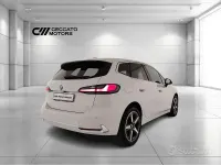 Usata BMW 218 Active Tourer Luxury Line 150 CV (110 kW) 2025 Bianco Monovolume