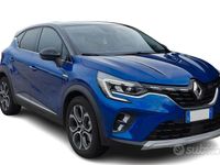 Usata Renault Captur 100 CV (73 kW) 2023 Blu SUV
