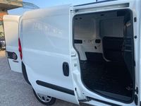 Usata Fiat Doblò 105 CV (77 kW) 2021 Bianco Monovolume