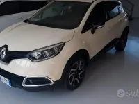 Usata Renault Captur Intens 90 CV (66 kW) 2016 Marrone SUV