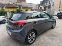 Usata Hyundai i20 Comfort 82 CV (60 kW) 2015 Grigio Berlina