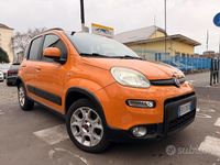 Usata Fiat Panda Trekking 85 CV (62 kW) 2013 Arancione Utilitaria
