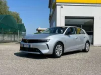 Usata Opel Astra Edition 110 CV (80 kW) 2023 Argento Utilitaria