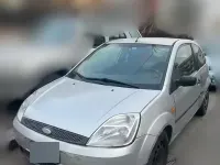 Usata Ford Fiesta 68 CV (50 kW) 2004 Grigio Utilitaria