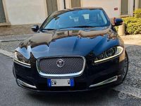 Usata Jaguar XF Luxury 240 CV (176 kW) 2014 Nero Berlina