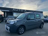 Usata Renault Kangoo 90 CV (66 kW) 2015 Grigio Monovolume
