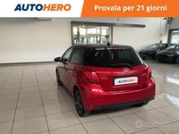 Usata Toyota Yaris Lounge 90 CV (66 kW) 2016 Rosso Berlina