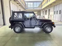 Usata Jeep Wrangler Sahara 177 CV (130 kW) 1999 Nero SUV