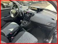 Usata Lancia Ypsilon Gold 69 CV (50 kW) 2018 Grigio Utilitaria