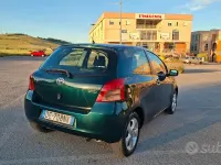 Usata Toyota Yaris 87 CV (63 kW) 2007 Verde Utilitaria